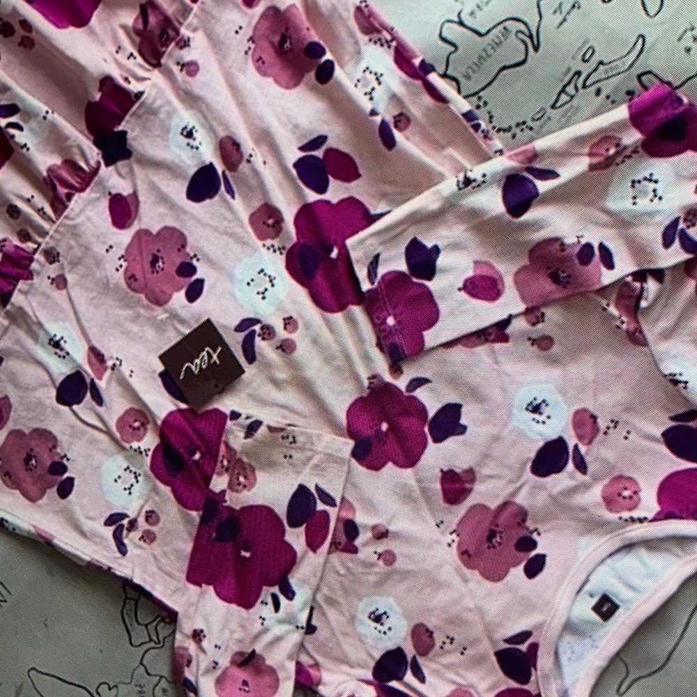 Purple floral patterns charming kid’s blouse